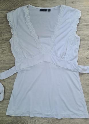 Женская белая футболка