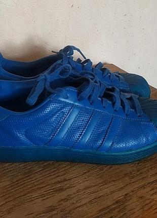 Кроссовки adidas 2