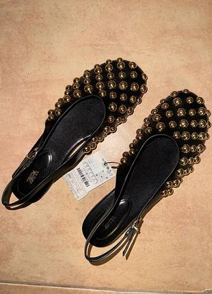 Туфли женские zara с заклепками 38 новые