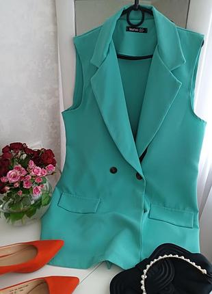 Оригинальный жакет без рукавов р.44/42