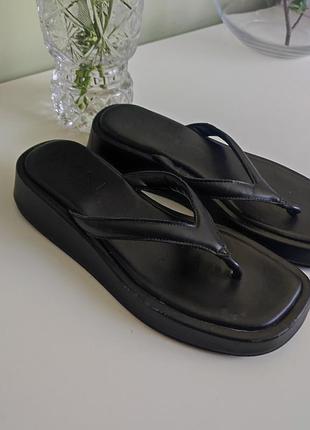 Вьетнамки mango