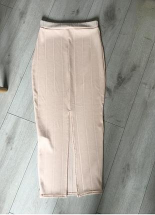 Пудрова спідниця максі з розрізом