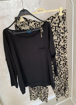 Комплект кофтинка футболка чорна штани бежево чорні великого розміру