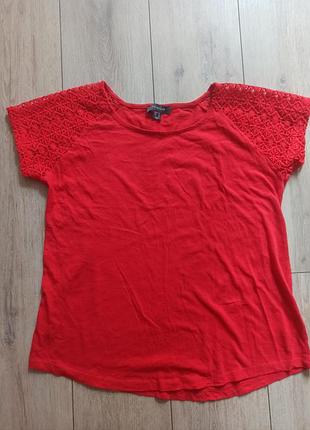 Футболка красная