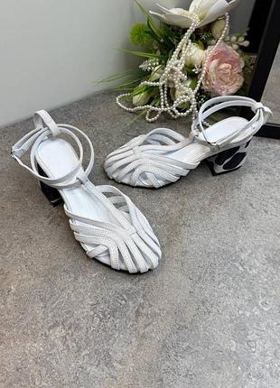 Жіночі переплетені дизайнерські босоніжки із натуральної шкіри на каблуку 6 см діора