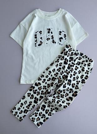 Костюм футболка і лосінки