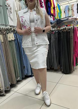 Жіночій костюм з спідницею туреччина