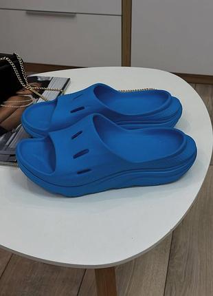 Яскраві сланці hoka