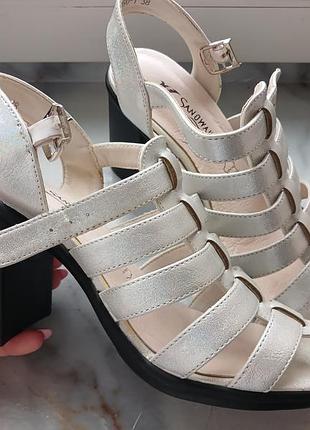 Туфли женские, серебритые. 39 размер (25см)