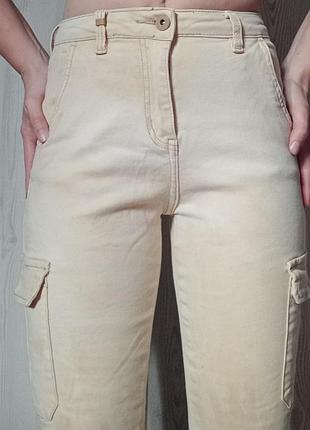 Бежевые женские штаны карго