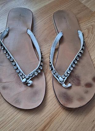 Босоножки, шлепанцы, вьетнамки