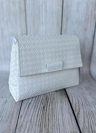 Белая небольшая вместимая женская сумочка, кросс боди