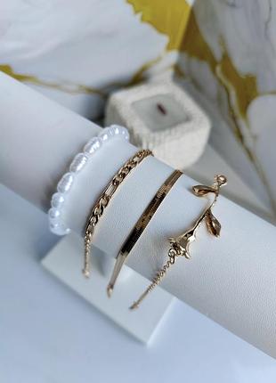 Жіночий набір браслетів на руку в золотистому кольорі, біжутерія