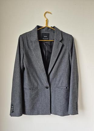 Женский графитовый пиджак bershka xs