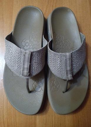 В'єтнамки жіночі