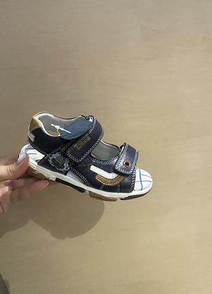 Босоніжки шкіра для хлопчика