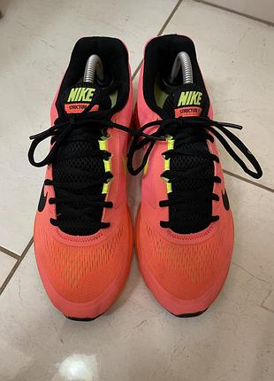 Nike zoom structure 17 5
