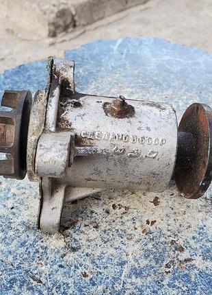 Помпа насос водяний насос охолодження двигуна автомобіля москвіч 412 азл ідеал нова срср