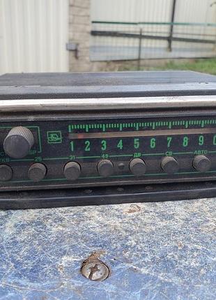 Магнитола радио приемник урал 2 ретро магнитофон автомбиля москвич оригинал ссср