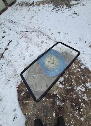 Стекло с подогревом задней крышки багажника автомобиля ваз 2104 жигули 2104 оригинал