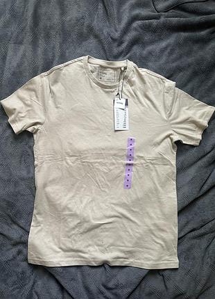 Чоловіча базова футболка