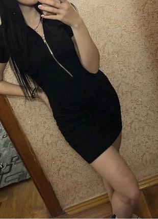Сукня на змійці