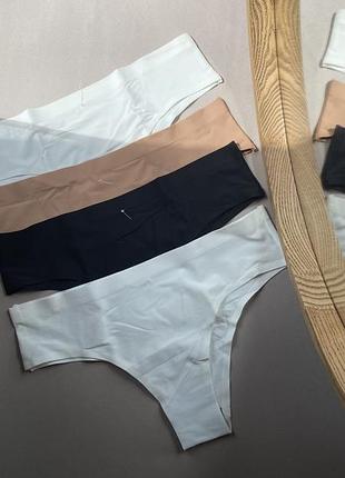 Безшовні трусики