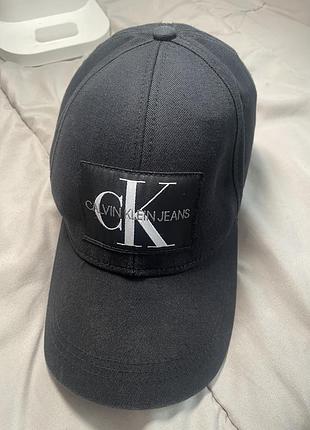Бейсболка кепка calvin klein