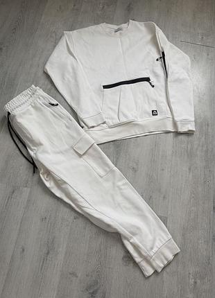 Чоловічий спортивний костюм zara білий молочний