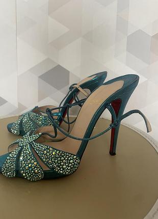 Босоніжки christian louboutin 39 р. оригінал