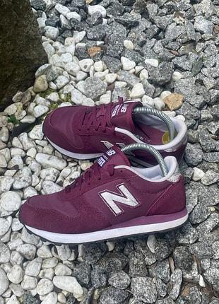 Жіночі кросівки new balance 311