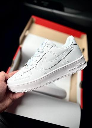 Белые мужские кроссовки nike air force 1 low