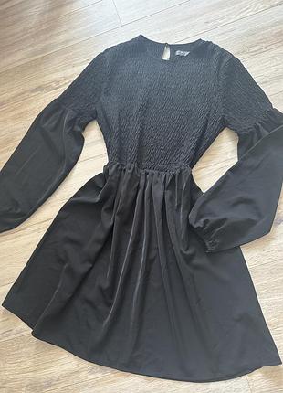 Сукня нова насичено чорна