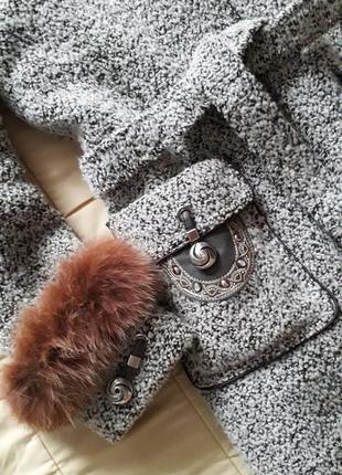 Зимове пальто-плащ міді4 фото