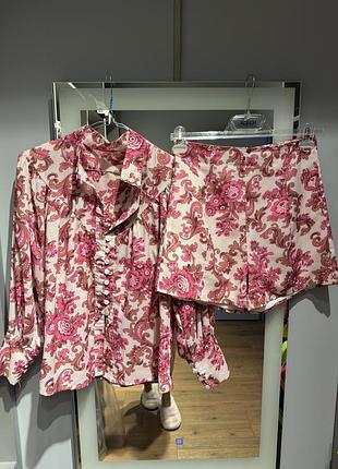 Продам летний костюм