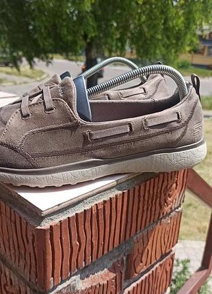 Невагомі комфортні кросівки, мокасіни від skechers
