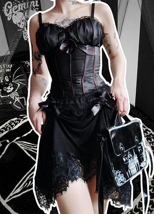 Готична спідниця з підтяжками