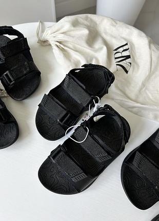 Босоніжки фірми zara