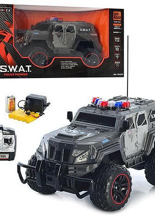 Машина военный джип со светом на р/у w 3828 на аккумуляторе на резиновых колесах. на радиоуправлении