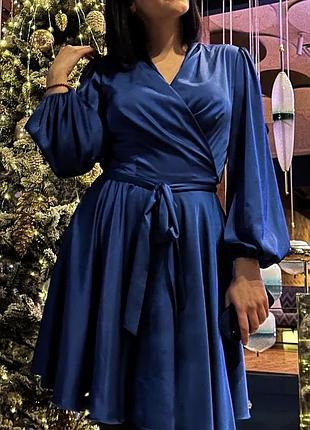 Сукня атласна на запах