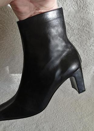 Пивобутки, вечная классика, кожа, russel & bromley