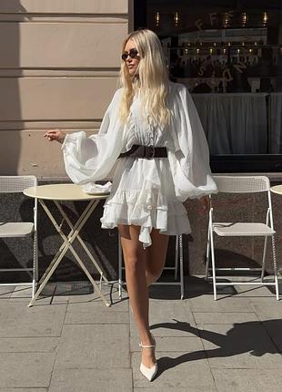 Сукня в стилі бохо з батисту  з воланами та широкими рукавами