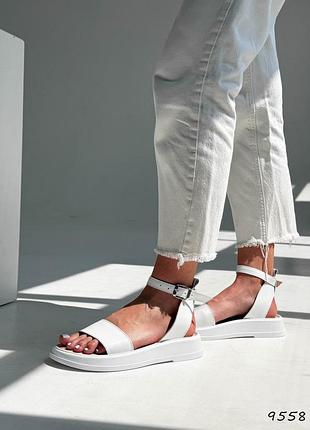 Босоніжки жіночі білі / білі шкіряні босоніжки