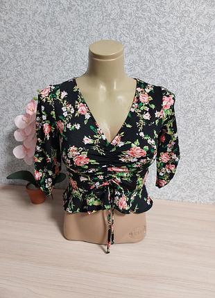 Стрейчевий топ у троянди  topshop.