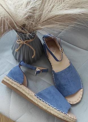 Босоножки эспадрильи с открытым носком. беж и голубые