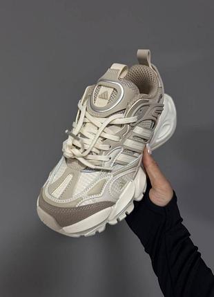 Adidas xlg runner  beige / white