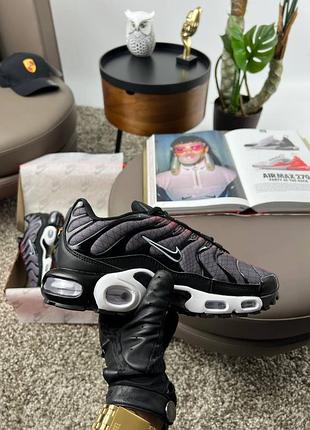 Кроссовки nike air max tn plus red grey black 4