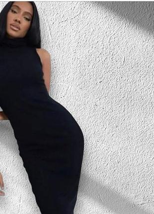 Платье приталенное в рубчик с высокой горловиной от zara