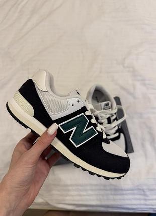 Кросівки new balance