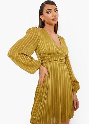 Плісироване мініплаття boohoo